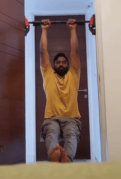 L-Sit Pull-Ups